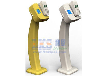 Kiosk thanh toán tự phục vụ với máy quét mã vạch, thiết bị đầu cuối POS và đầu đọc thẻ khách hàng thân thiết